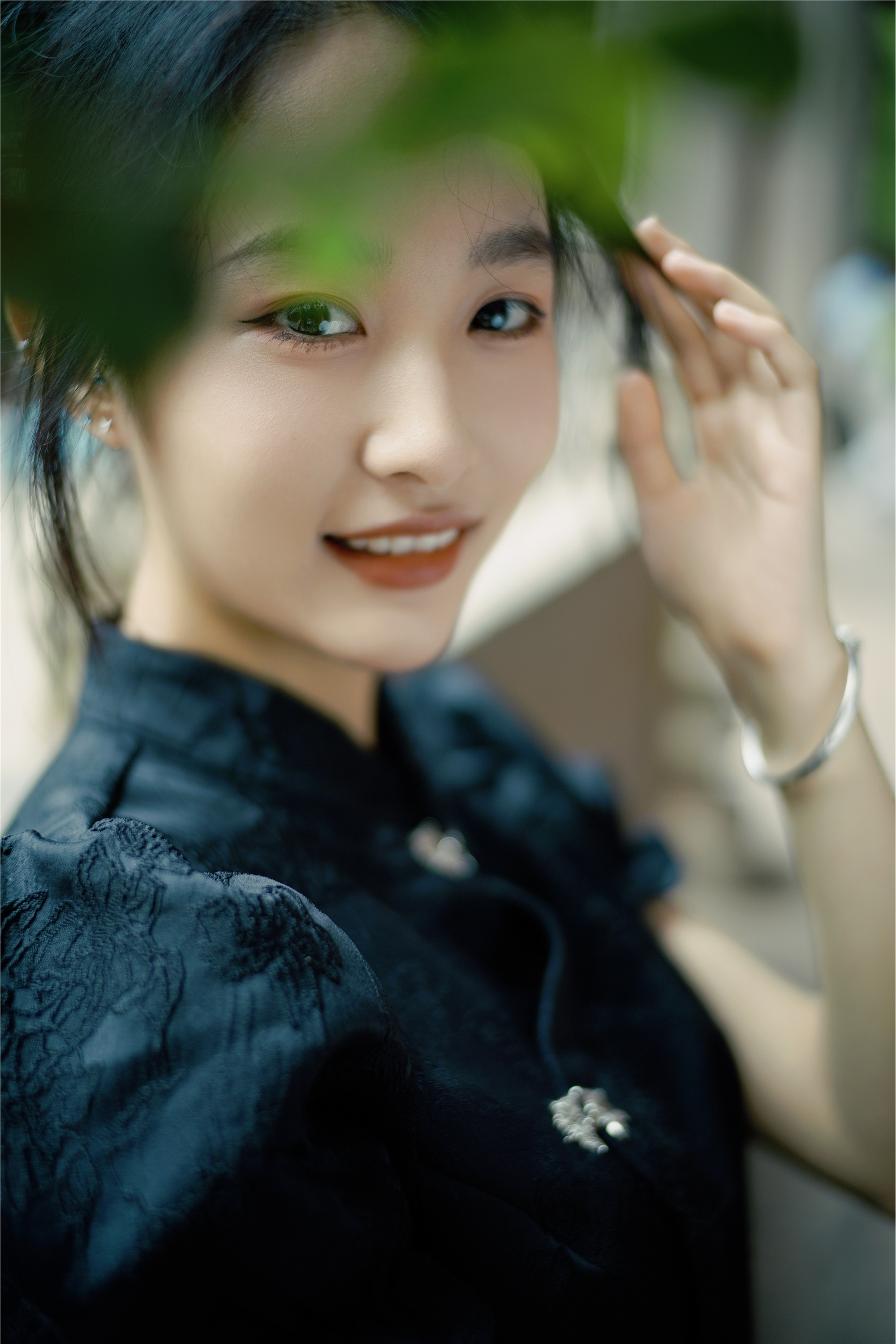 YITUYU艺图语 2025.01.06 娴静犹如花照水 欣欣